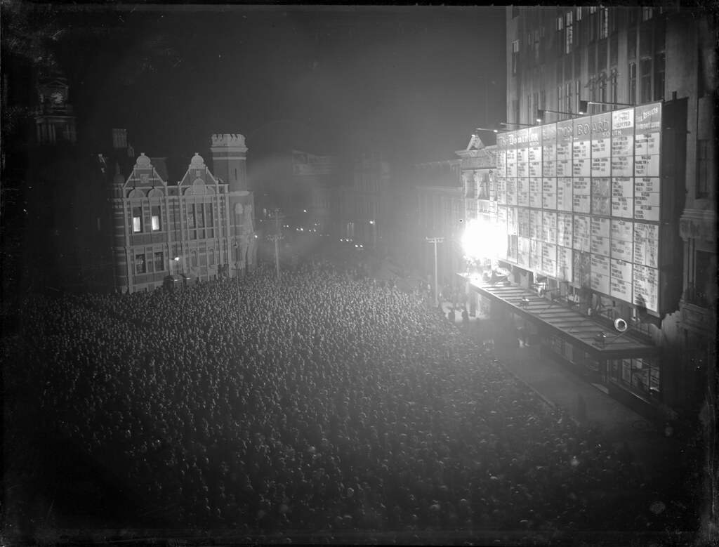 Crowd checking the 1931 general election results, Willis Street, Wellington, 1931