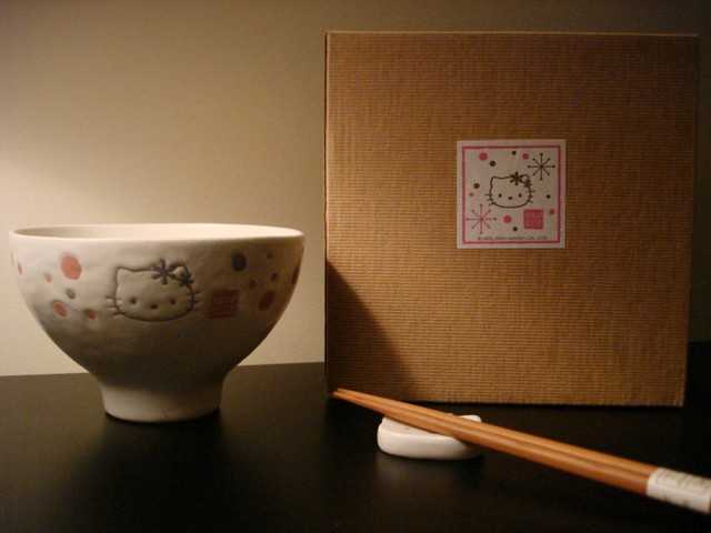 Sanrio Hello kitty Ceramic Bowl With Chopstick Rest