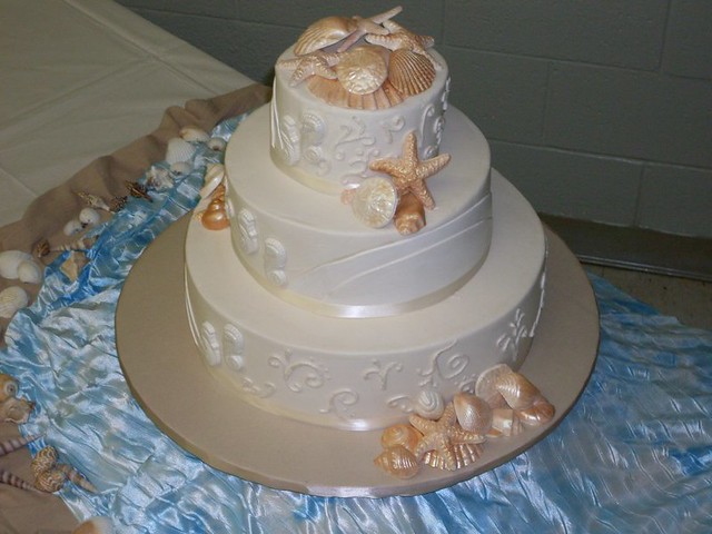 Seahorse/Seashell Wedding Cake