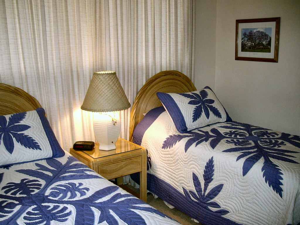 Hale Mahina Beach Resort  Maui  The second bedroom in 