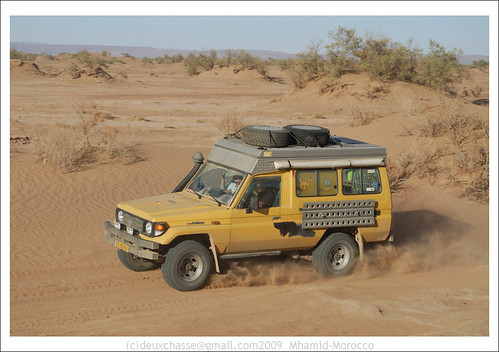 nature car landscape geotagged mar sand desert 4x4 morocco transportation toyota vehicle landcruiser allterrain soussmassadrâa geo:lat=2982159800 geo:lon=571916000 deuxchasse