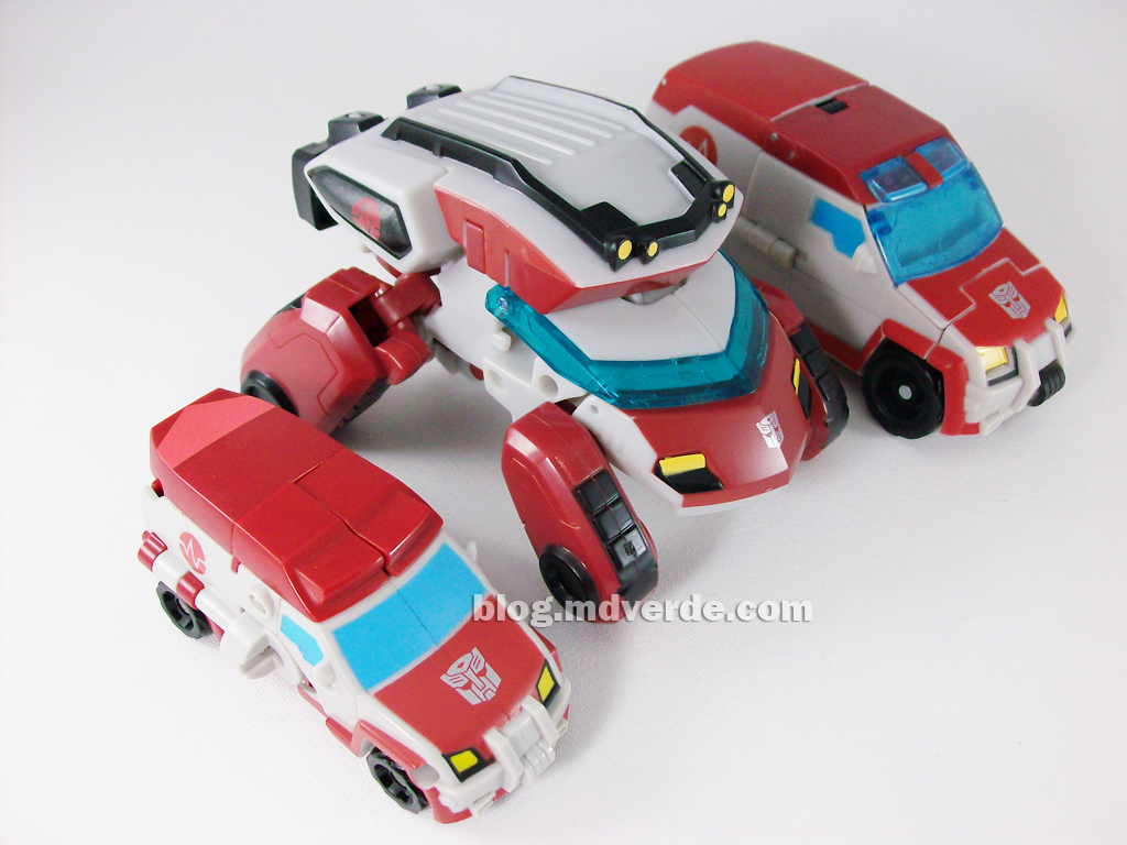 Transformers Ratchet Animated Deluxe (Cybertronian) vs Rat… | Flickr