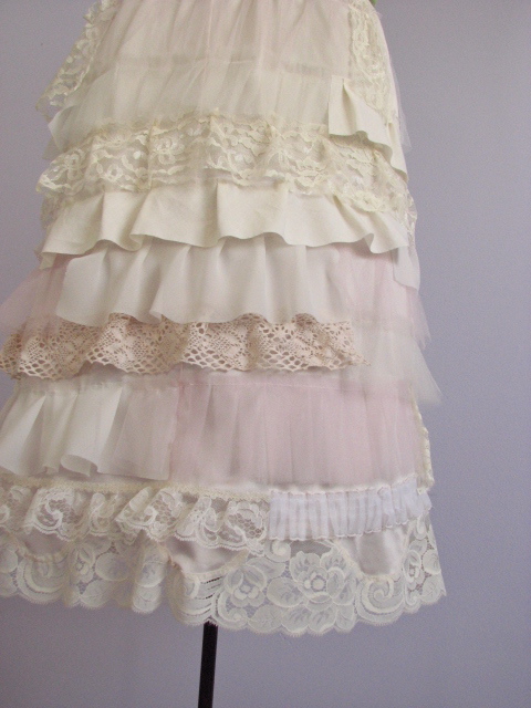 chantilly skirt back | I'm loving the bustle effect on the b… | Flickr