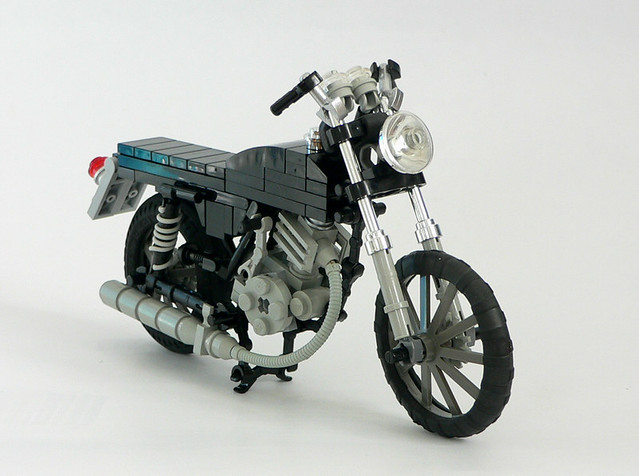 Lego Yamaha SR 500 .03