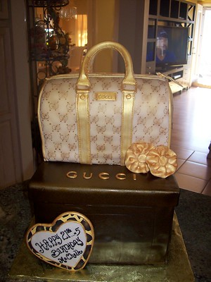 Gucci bag cake #2 | Here is take #2 on the Gucci Bag cake...… | Flickr