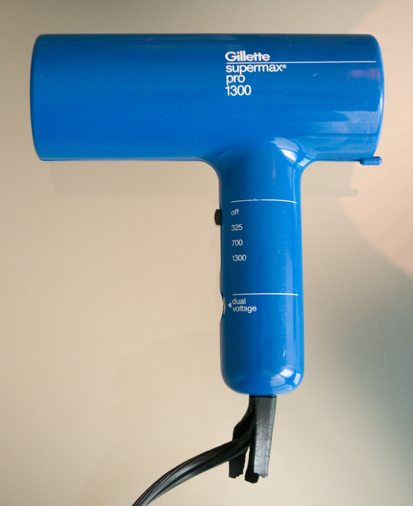 مادة الاحياء لا يوجد المحلل  Gillette supermax pro 1300 | 1970s hair dryer possibly desig… | Flickr