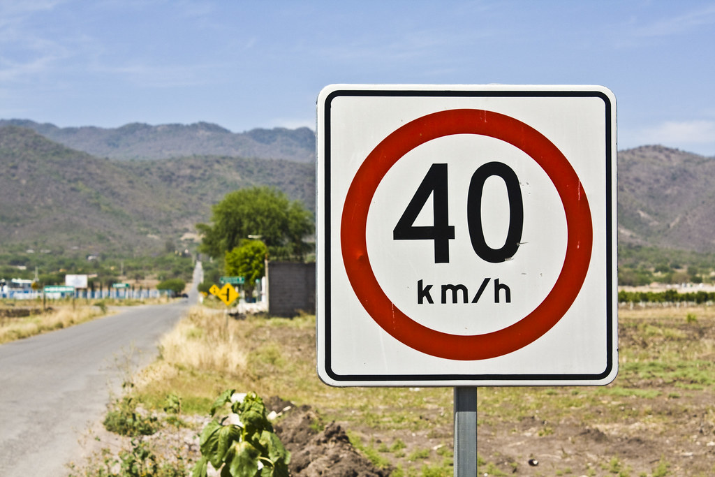 All sizes, 40 km/h