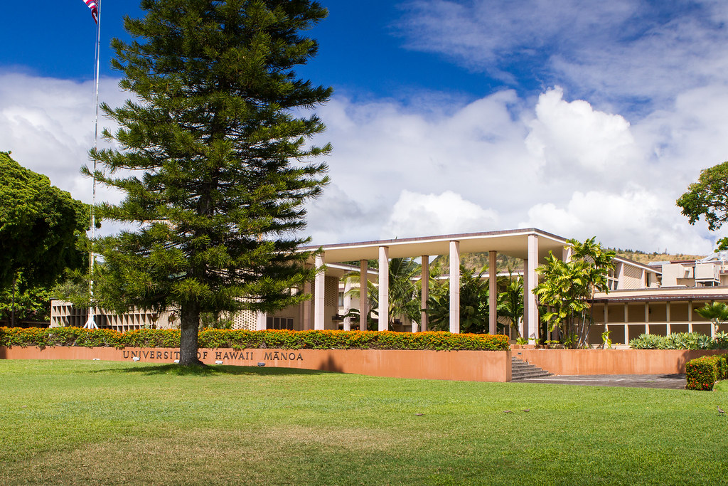 university of hawaii tours