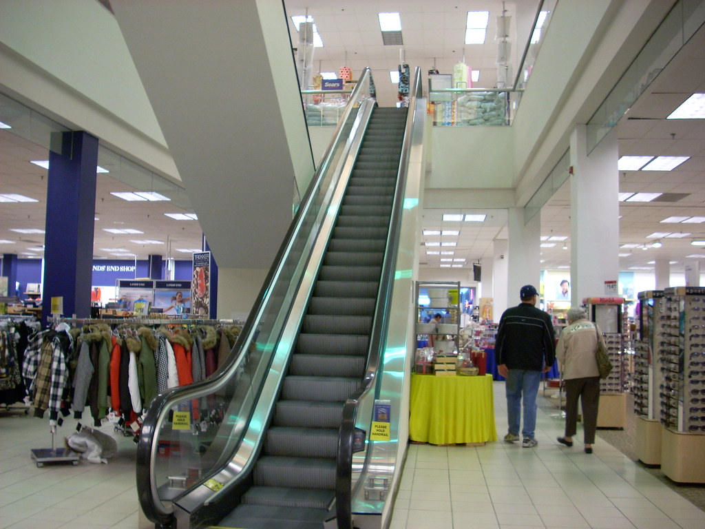 Sears interior | Sears #1185 (159,151 square feet) 1 South T… | Flickr