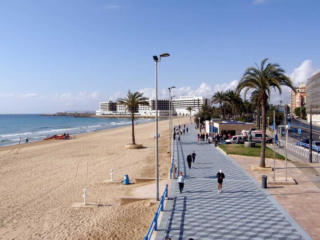 Beaches In Alicante: 6 Family-Friendly Spots to Go