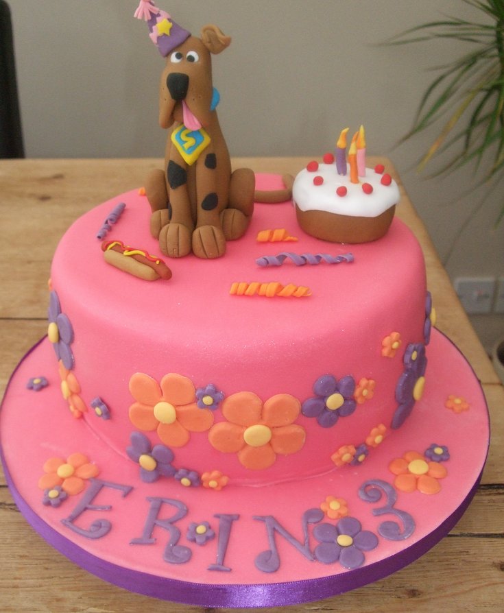 Erins pink scooby doo cake. - a photo on Flickriver