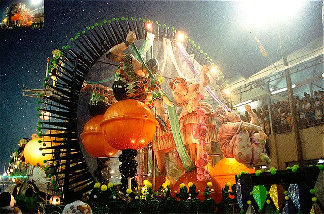 Poggi - Carnaval 2004 - Colombina, Arlequim e Pierro