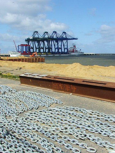Zhen Hua 6 at Great Yarmouth's Outer Harbour | by ♫ Claire ♫
