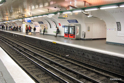 Metro Montparnasse (Paris)