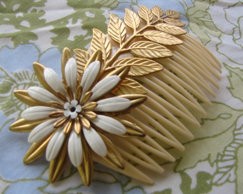 Vintage Flower Hair Comb | by Blue Bird Lucy's