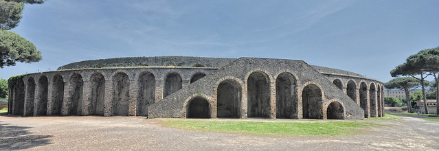 pompeii stadium