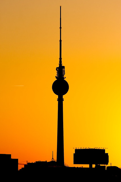 Fernsehturm Berlin at sunset