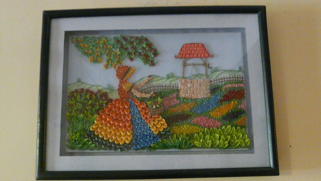 paper quilling(lady in garden)
