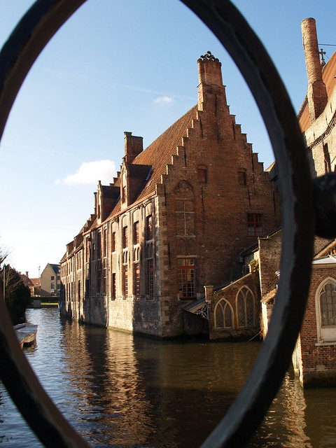 Brugge door een brug