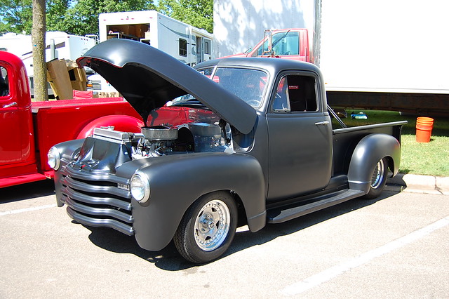 Tubbed Chevrolet truck 3100