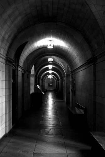 hallway vanishing point