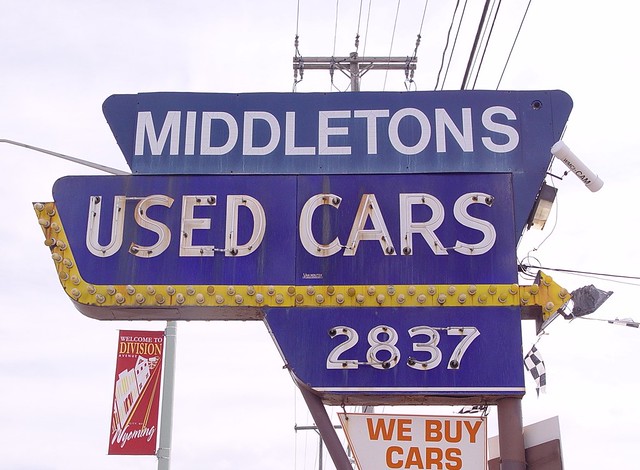 Middleton's Used Cars - Neon & Bulb Sign, Reverse - Grand Rapids, Michigan - 4/4/09