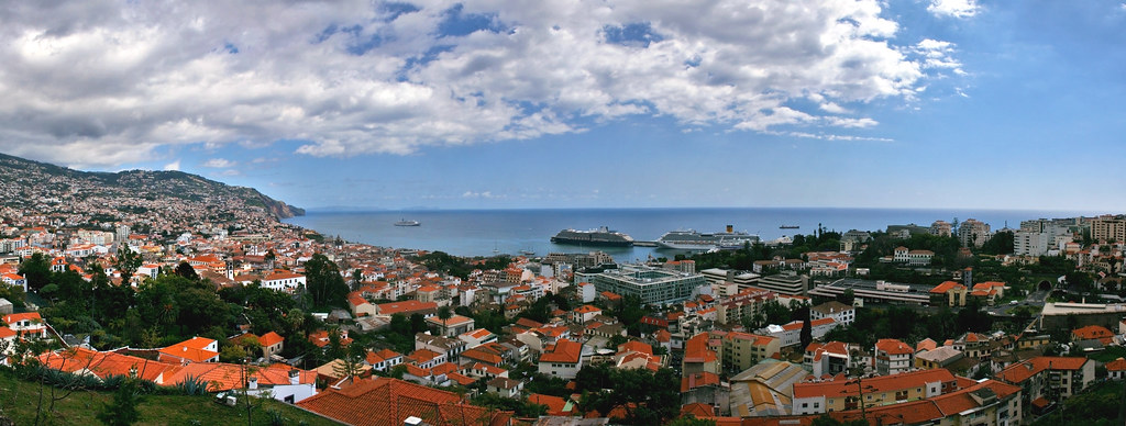 Madeira: The bay of Funchal by Mr.Enjoy