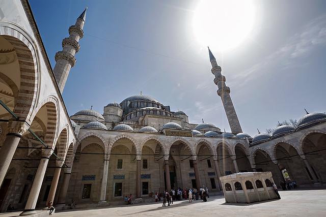 The courtyard of Süleymaniye Mosque in Istanbul, Turkey.