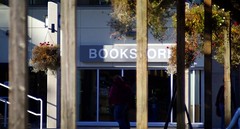 Bookstore at Vancouver Island University - Sony A200 with Karl Gener 135 mm (205 mm with 1.52 Crop factor) 1:2.8 Prime