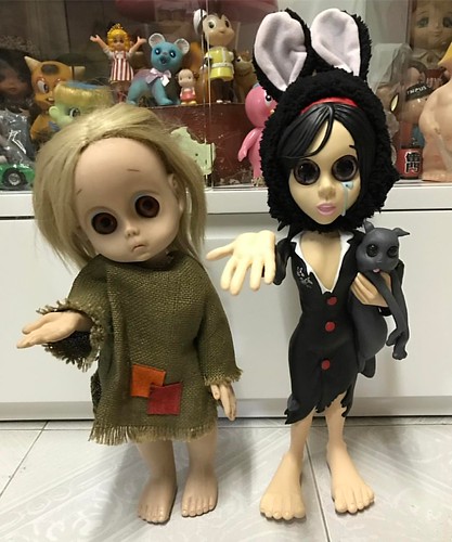 回家～ #littlemissnoname #1965 #littlemissnonamedoll #リトルミスノーネーム #vintage #doll #無名小女孩  #没名字的少女 #SoftVinyl #sofubi #ソフビ #膠品 #搪膠  #sofvitokyo | by 狂人日本玩具屋