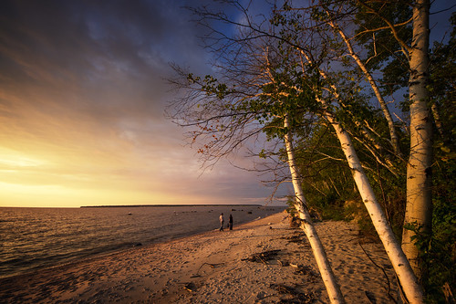 beach lakewinnipeg manitoba sunset traversebay canada