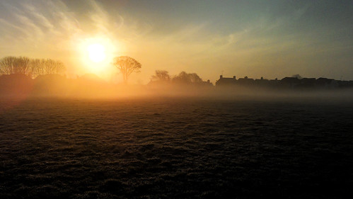 mist sunrise landscape cheshire middlewich harbuttsfield motorolarazri