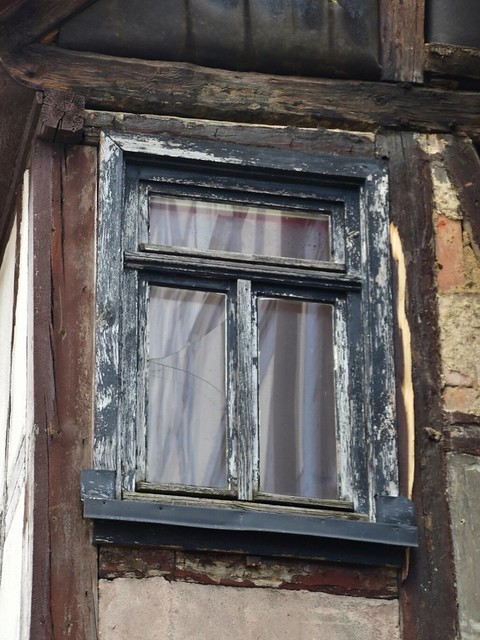 altes Haus - altes Fenster