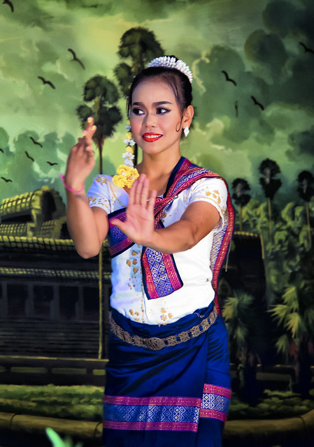 Khmer Folk Dance. Кхмерский народный танец.