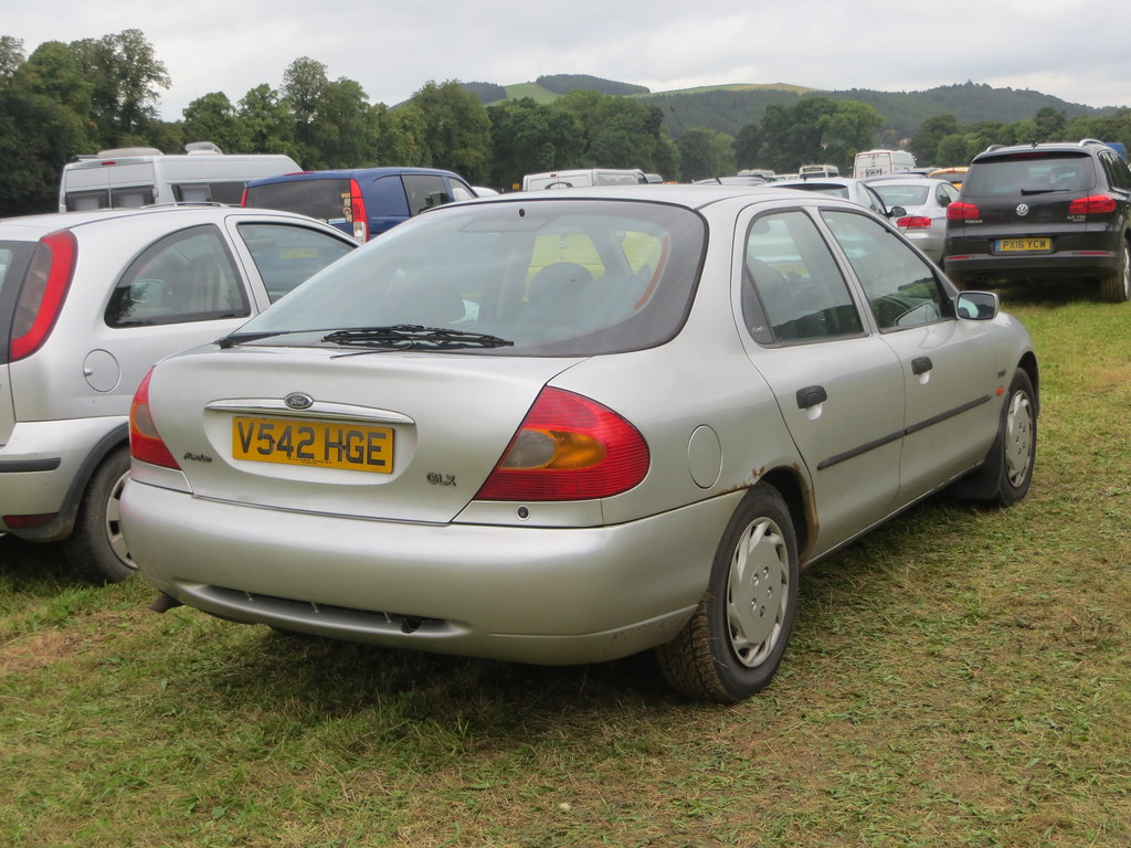 1999 Ford Mondeo 2.0 GLX Alan Gold Flickr
