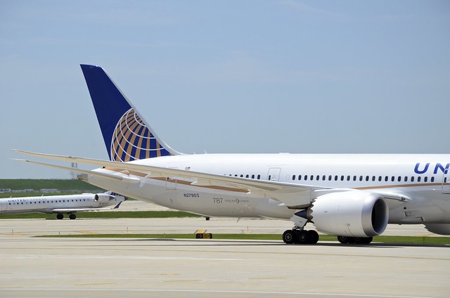 United Airlines Boeing 787 Dreamliner N27903 ZA283