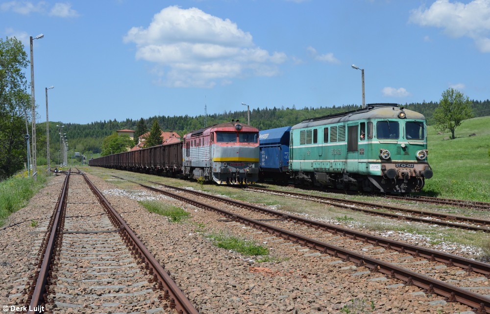 ZSSK Cargo 751 113 & PKP Cargo ST43 422, Łupków, 23-5-2014 12:17