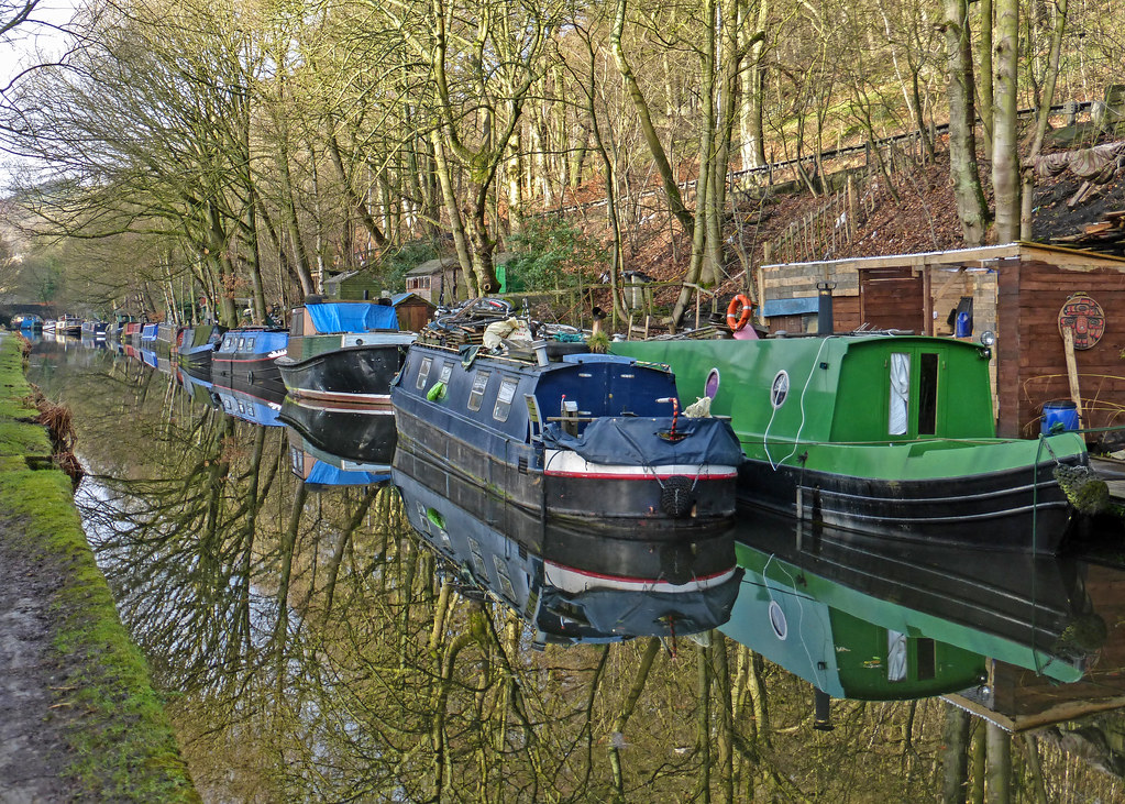 Rochdale Canal at Hebden Bridge | Tim Green | Flickr