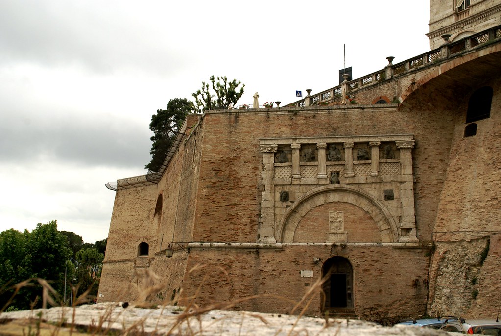 Perugia, Rocca Paolina, Porta Marzia
