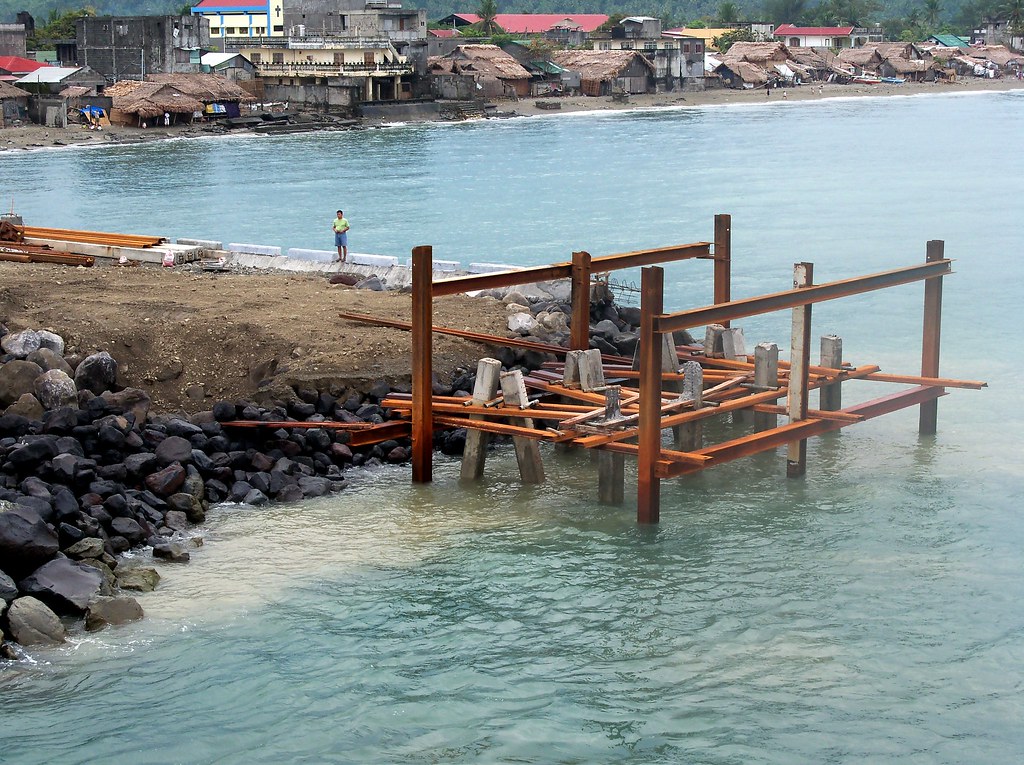 New back-up area and RORO ramp being built in Pio Duran po… | Flickr