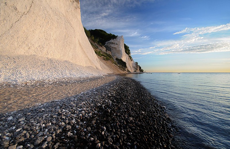 20130611-088F | Møns Klint, Kreideküste beim Gråryg fald, hinten der Felsen Græderen. Møn/Dänemark, 11.06.2013