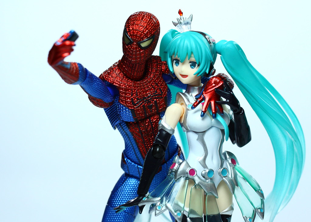 Figma Spiderman. Valentine's Day: Snap shop with the hotte… | Flickr