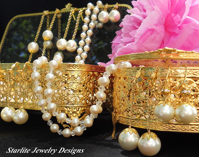Vintage Jewelry Box ~ Bridal Jewelry Designs ~ Bridesmaids Jewelry Weddings ~ Vintage Jewelry ~ True Vintage