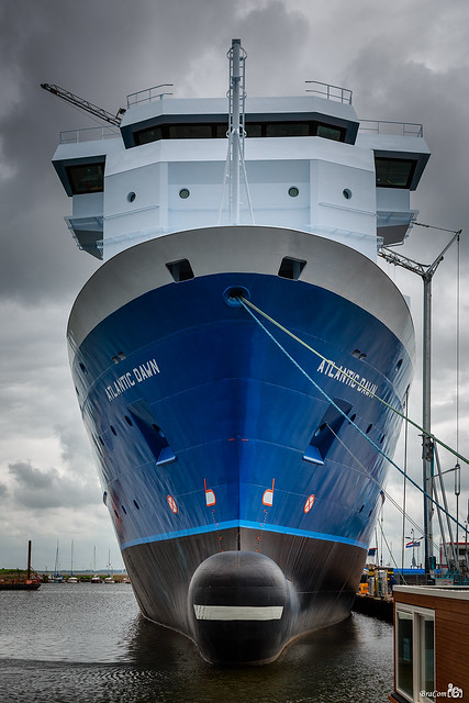 Bow Atlantic Dawn, Multi purpose heavy lift vessel