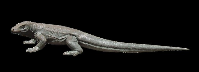 * Lizard Statue * (Taronga Park Zoo)