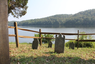 Jones Family Cemetery at Holliday Lake State Park