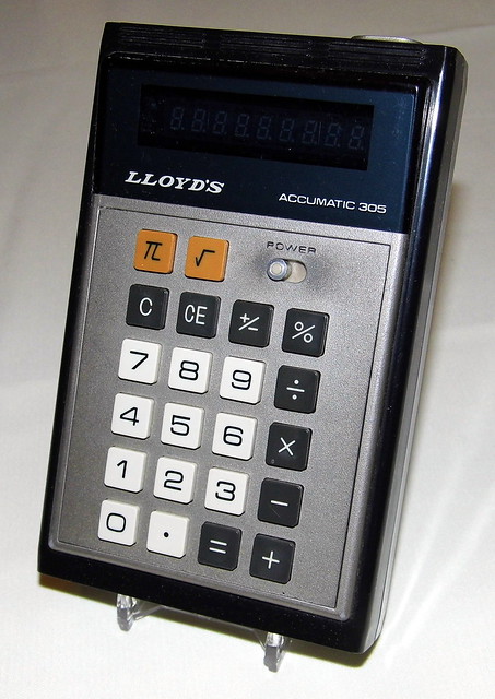 Vintage Lloyd's Accumatic 305 Electronic Pocket Calculator, Model E-305, VFD, Made in Taiwan, Circa 1975 - 1976