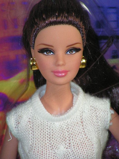 2013 The Barbie Look City Shopper Mackie (2)