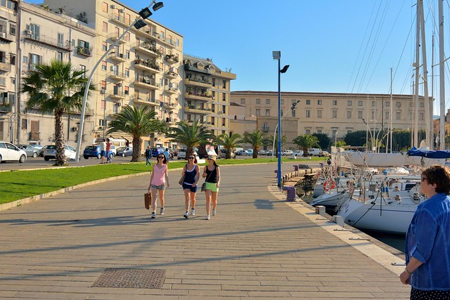 Palermo / Cala : Walk along the quay