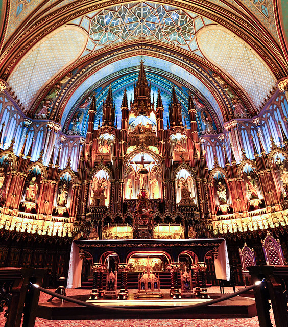 Inside Notre-Dame Basilica of Montréal - Basilique Notre-Dame de Montréal